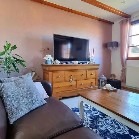Lägenhet Le Schmoutz: Duplex Entre Colmar Et Mulhouse Ensisheim